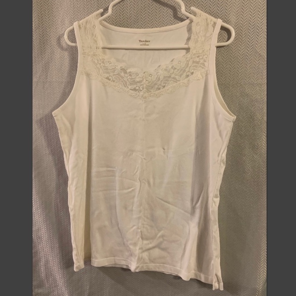 Tanjay white lacy tank top, size L